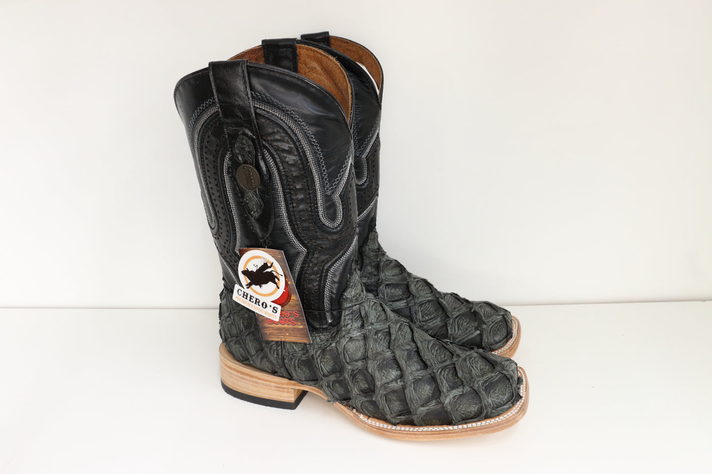 Chero's Premium Exotic Pirarucu Rustic Grey