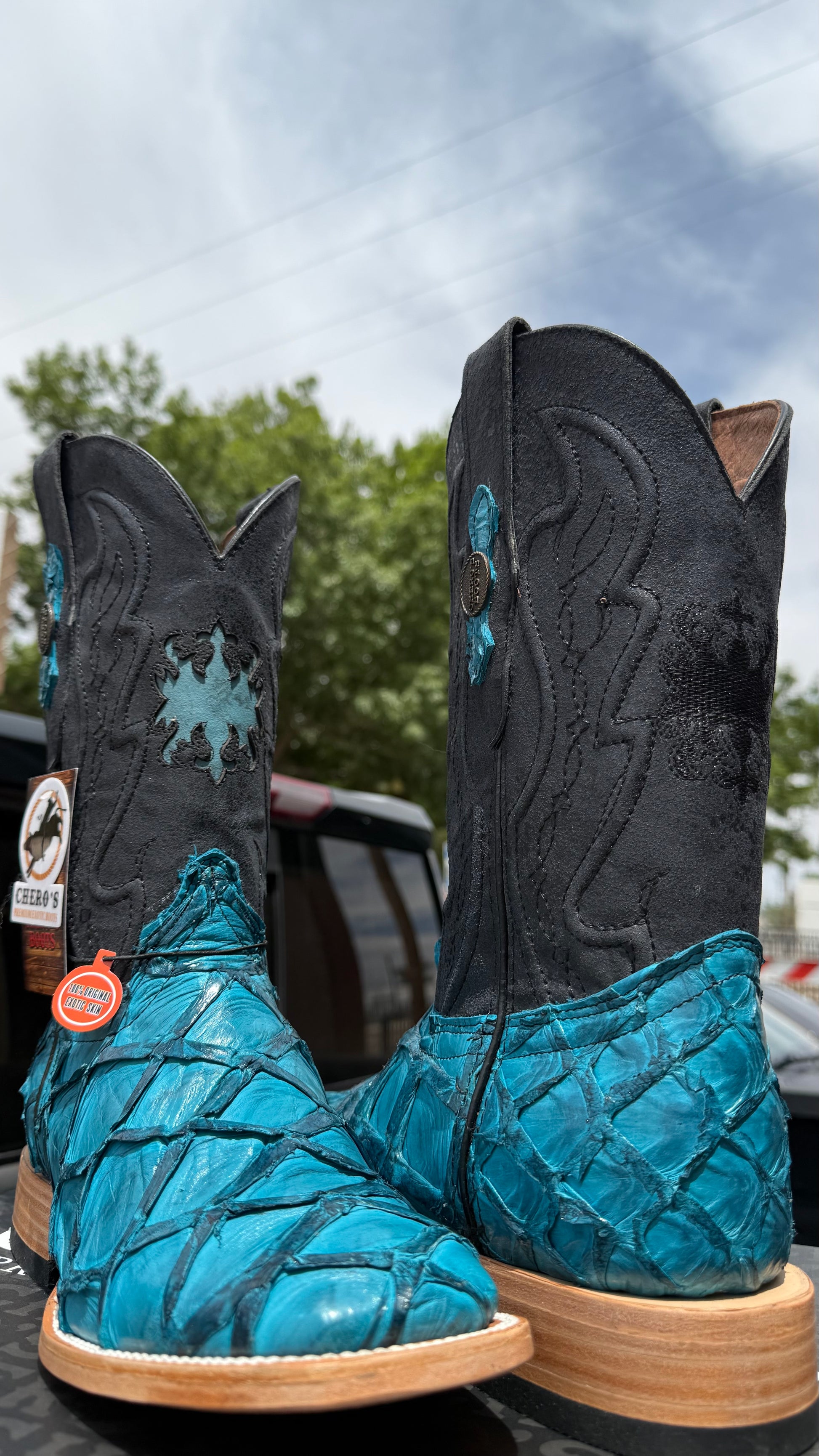 Chero's Premium Exotic Pirarucu Bahama Blue