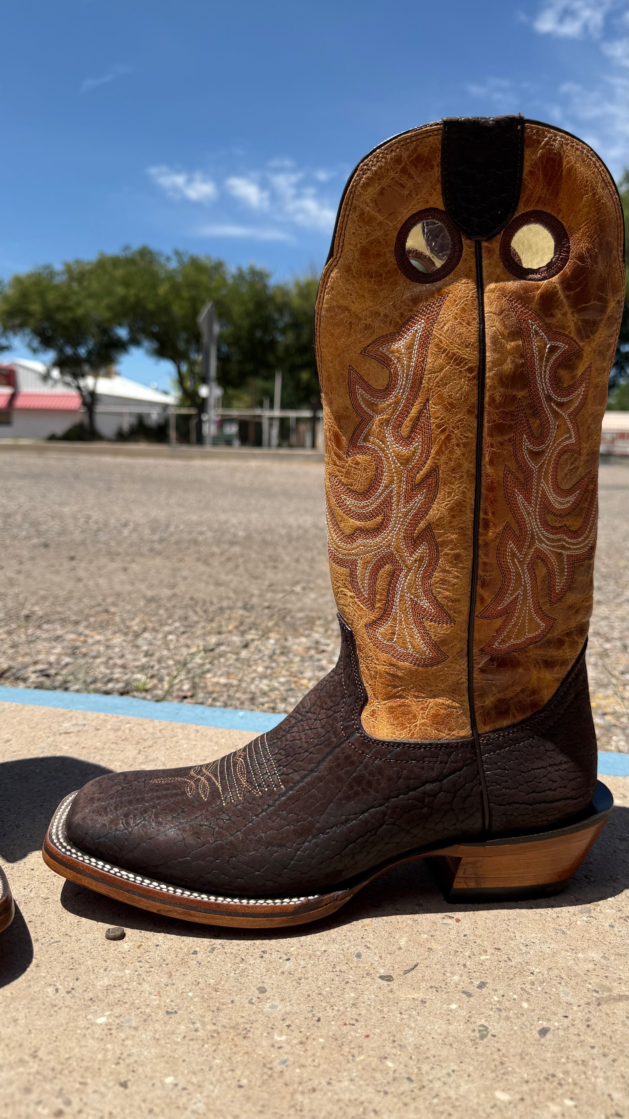 Bull Neck Nubuck Brown