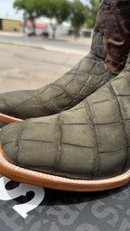 Chero's Premium Exotic Alligator Belly Olive