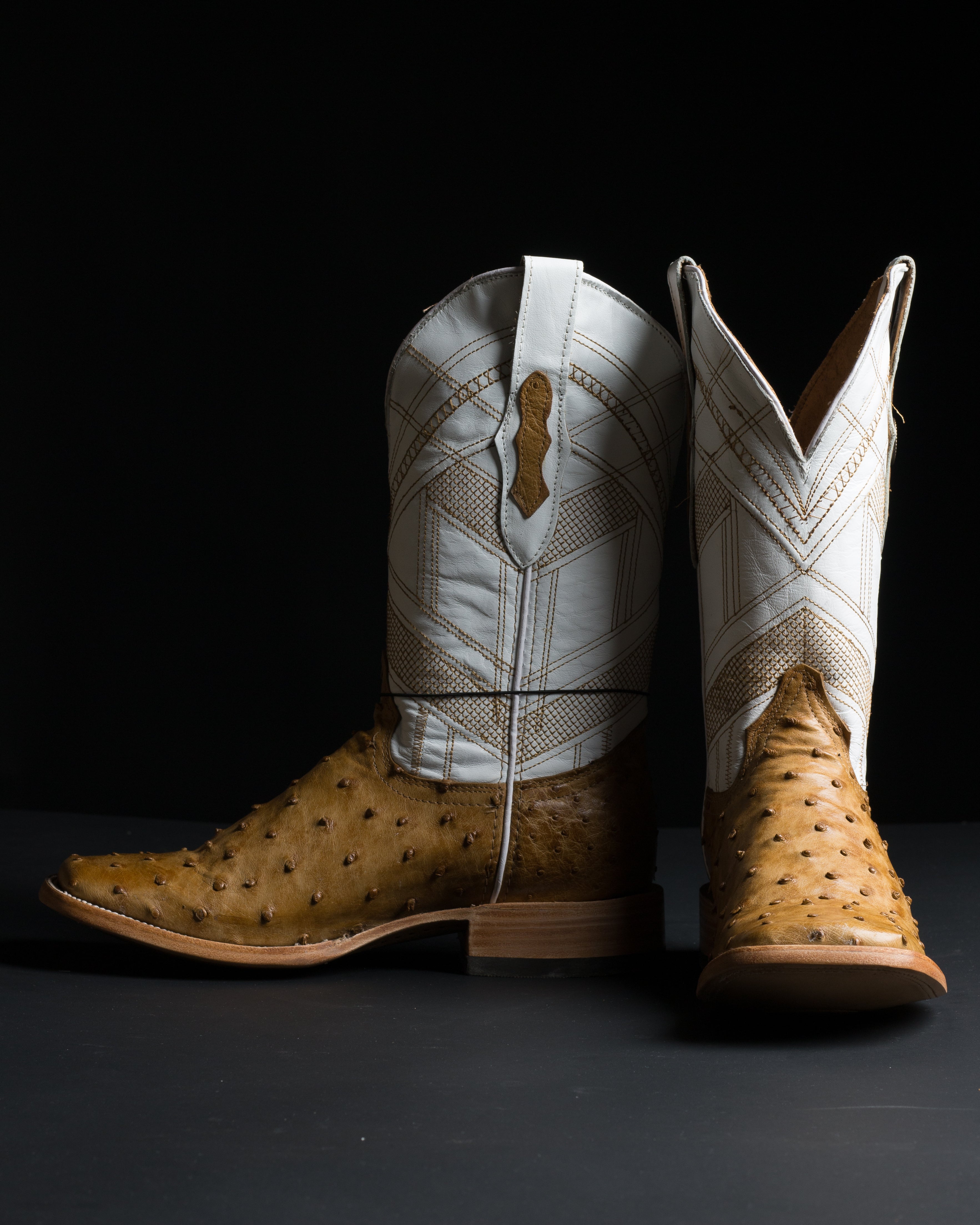 Chero's Premium Exotic Full-Quill Ostrich Saddle Gold
