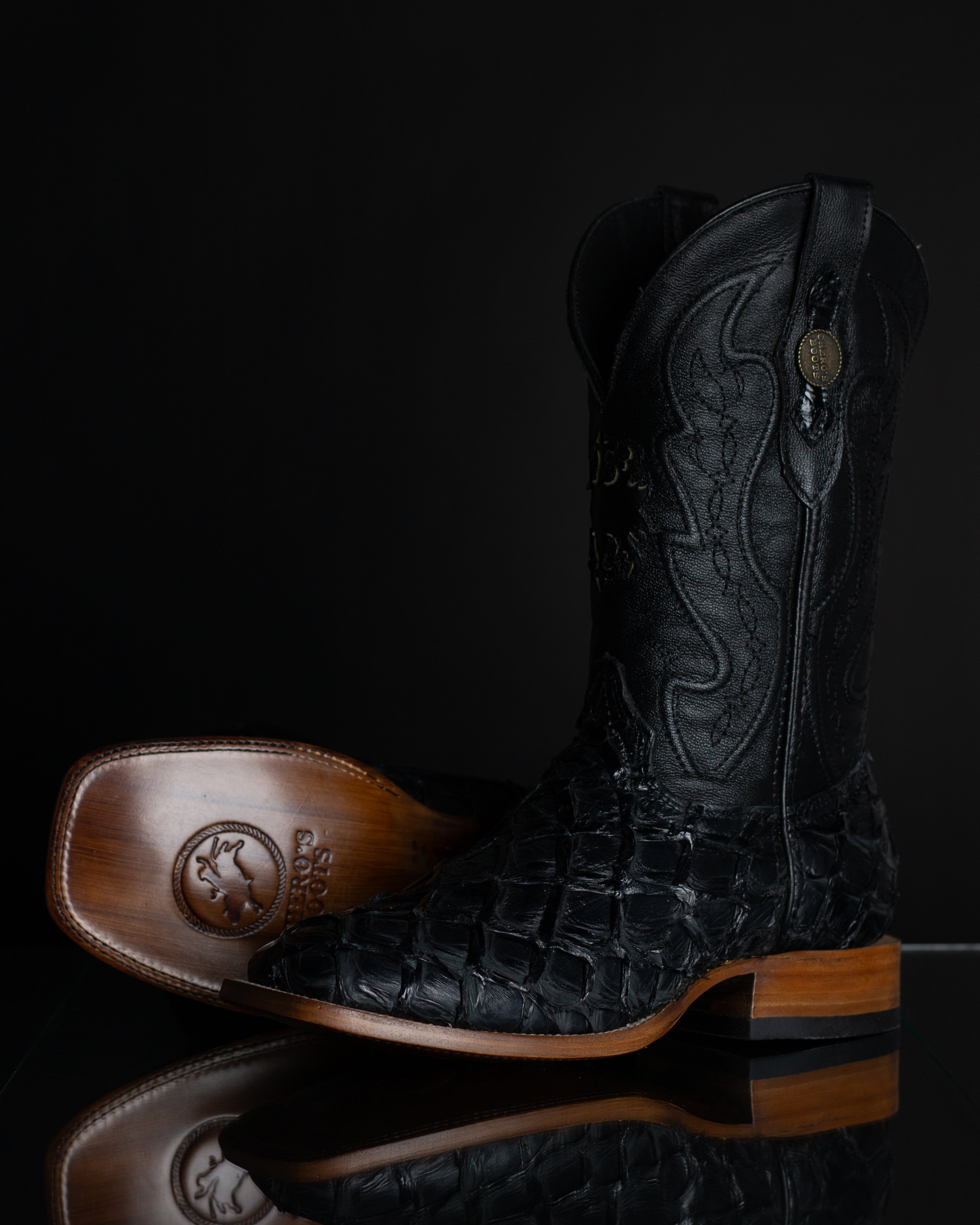 Chero's Premium Exotic Pirarucu Arapaima Gloss Black