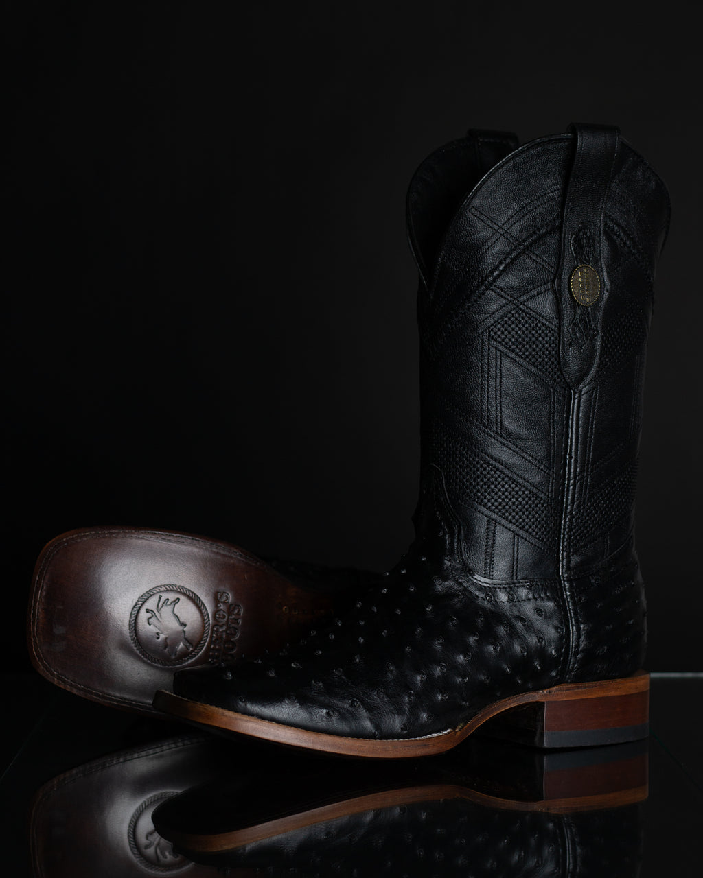 Chero's Premium Exotic Full-Quill Ostrich Noir