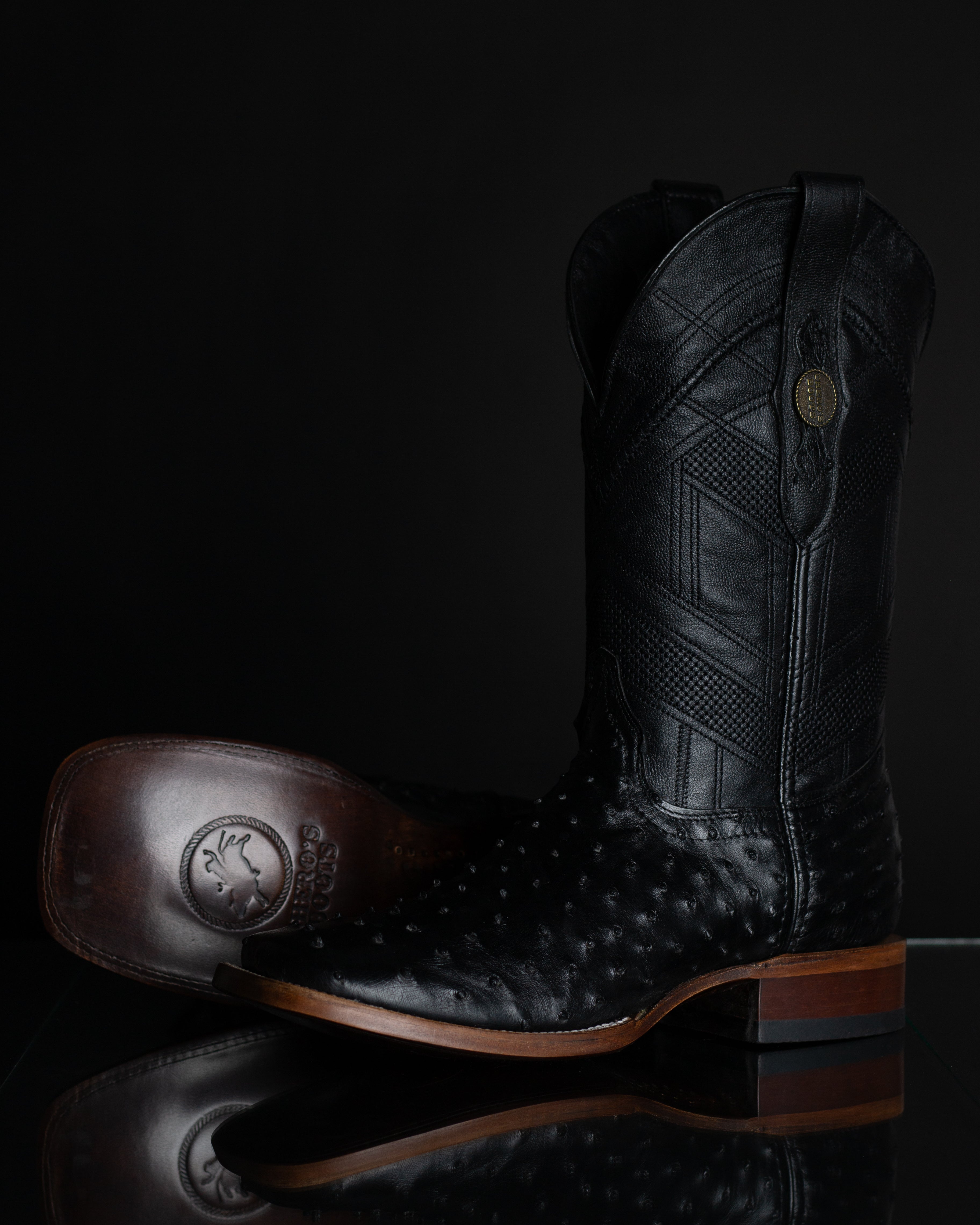 Chero's Premium Exotic Full-Quill Ostrich Noir
