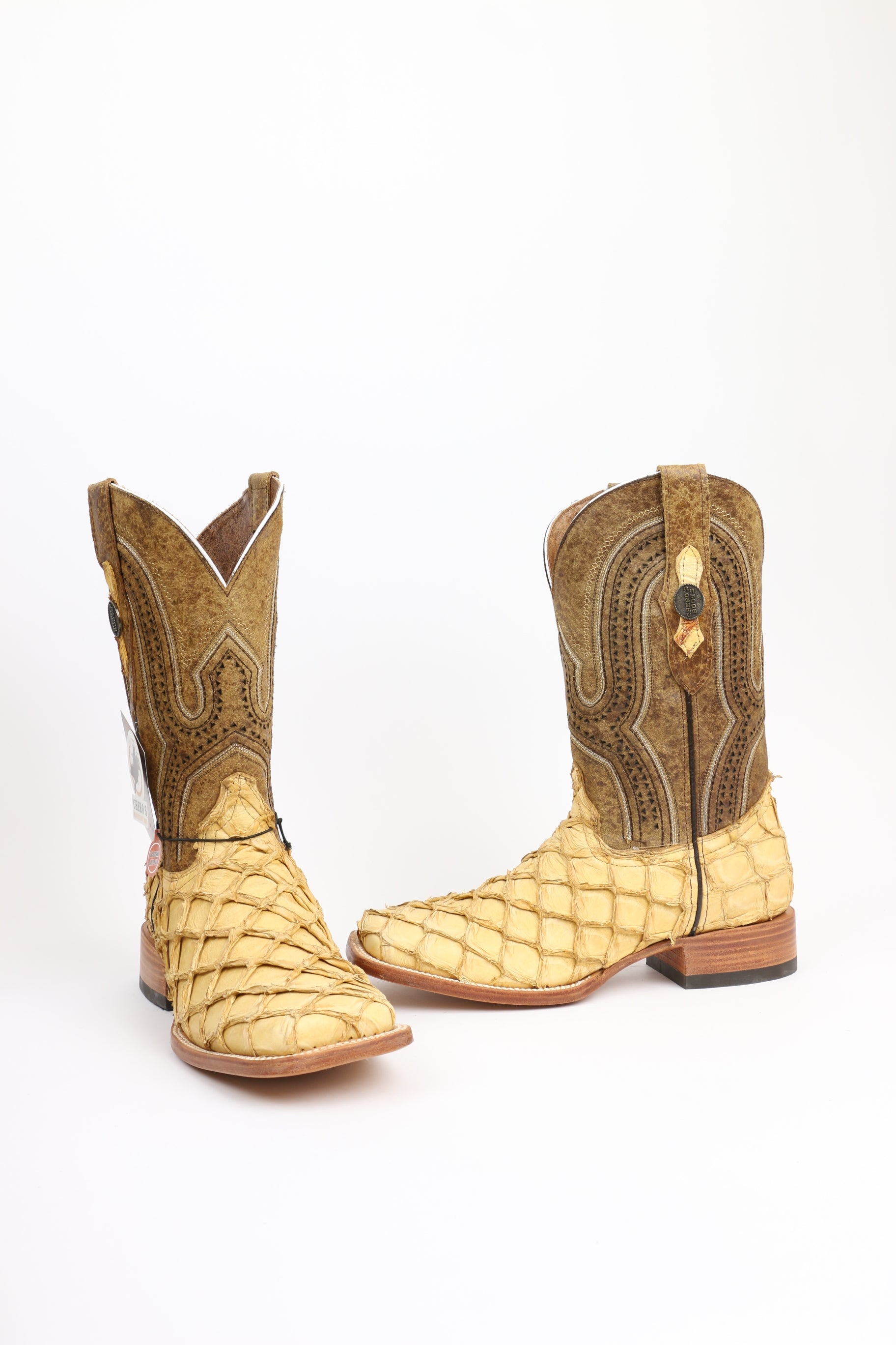 Chero's Premium Exotic Pirarucu Light Castor Matte Top – Chero's Boots