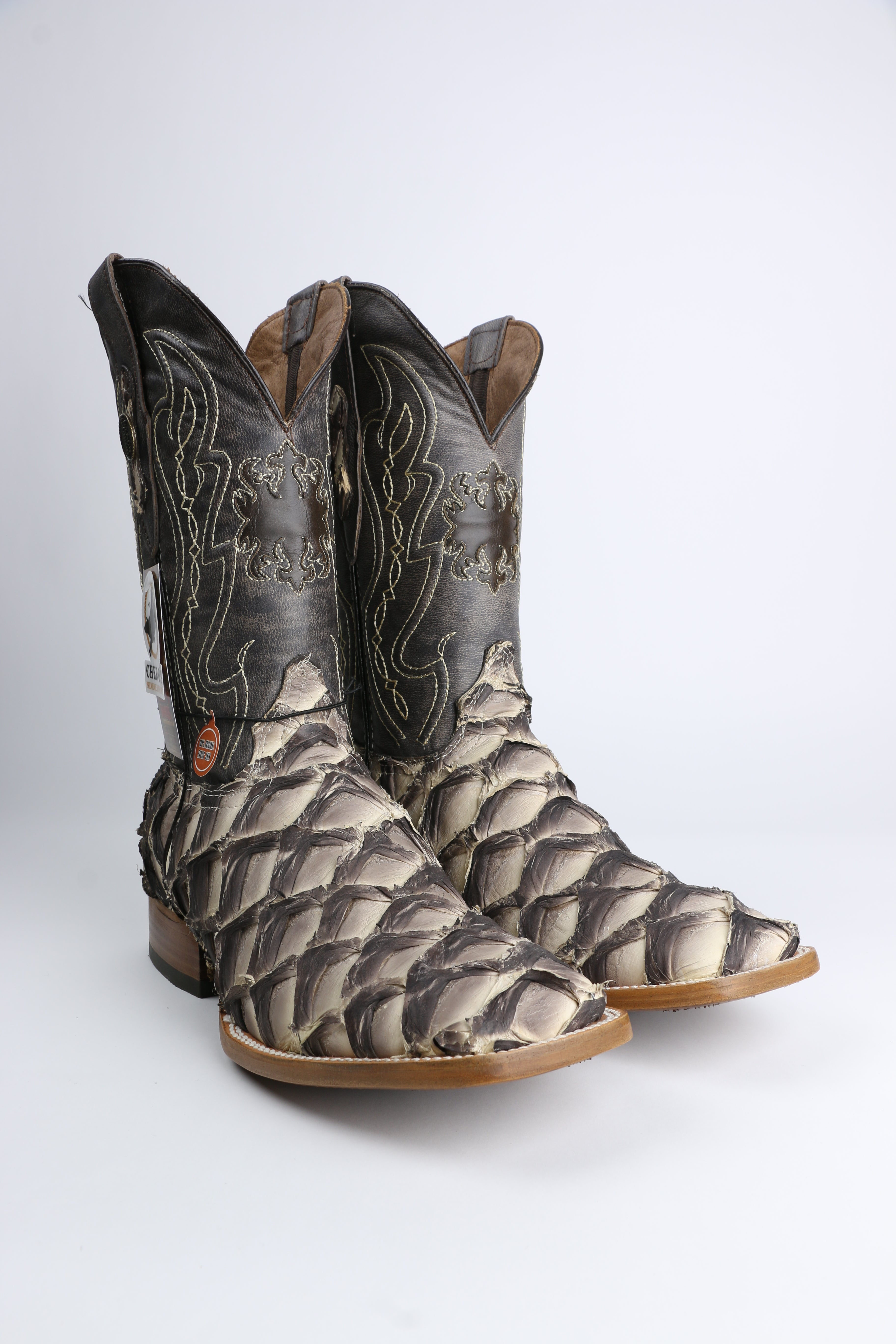 Chero's Premium Exotic Pirarucu Ivory Shadow