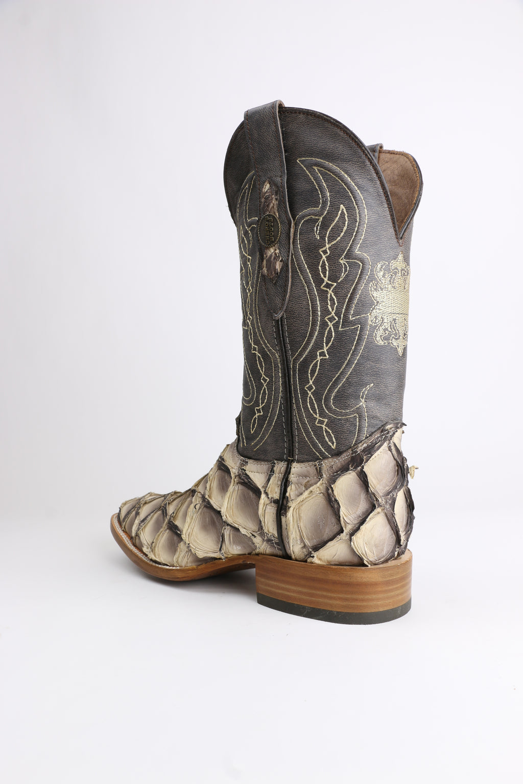 Chero's Premium Exotic Pirarucu Ivory Shadow