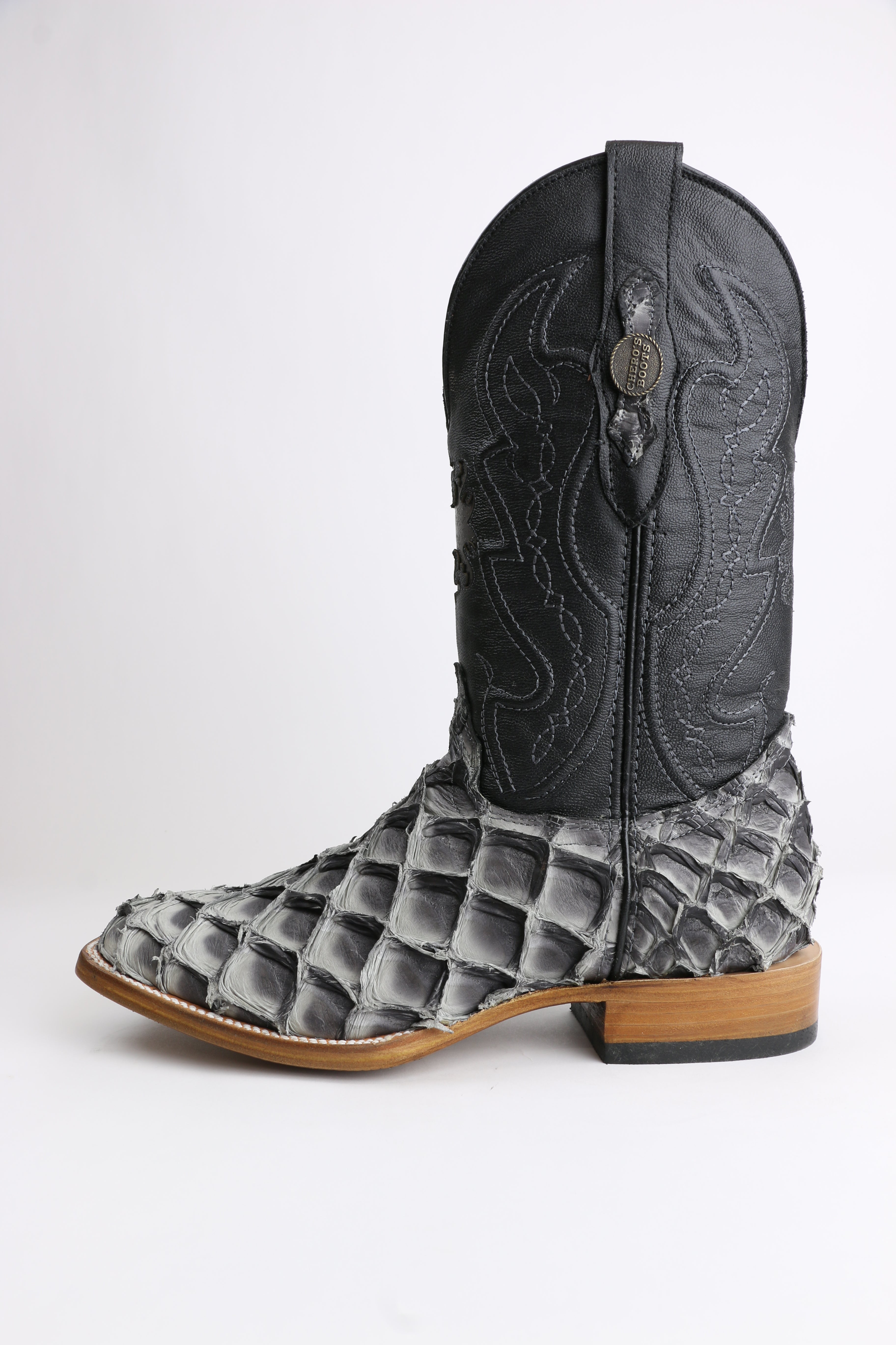 Chero's Premium Exotic Pirarucu Mockingbird