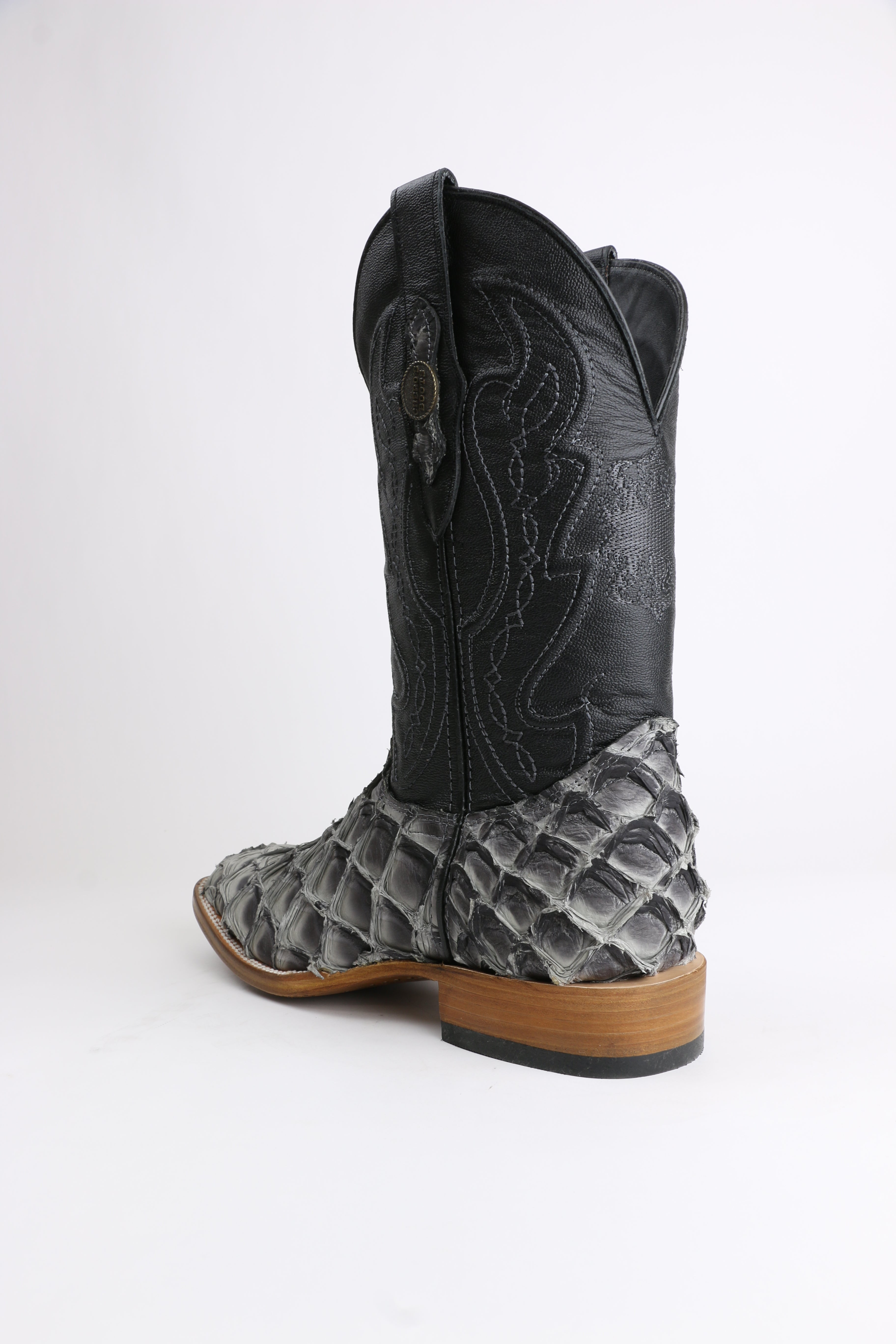 Chero's Premium Exotic Pirarucu Mockingbird