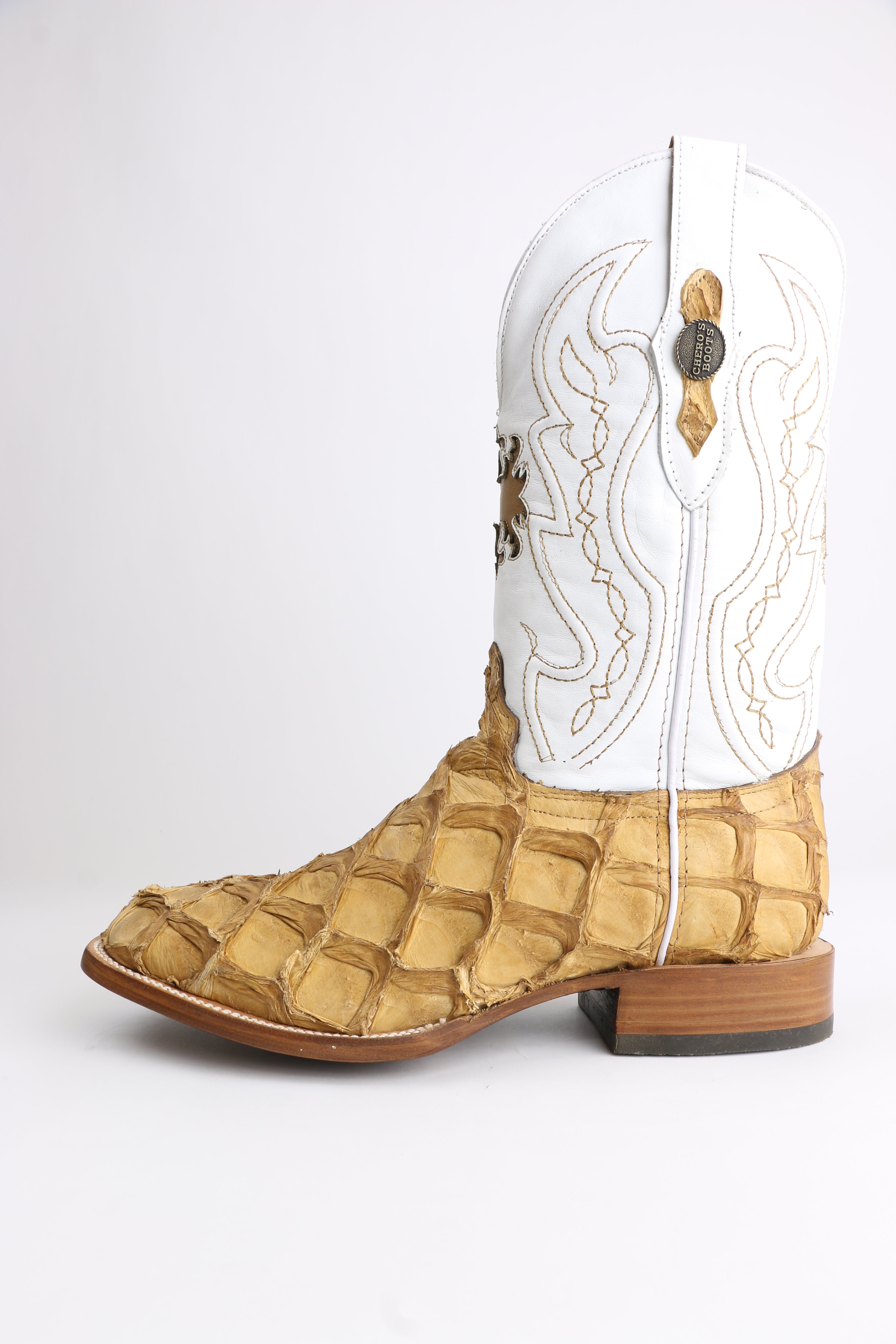 Chero's Premium Exotic Pirarucu Light Castor