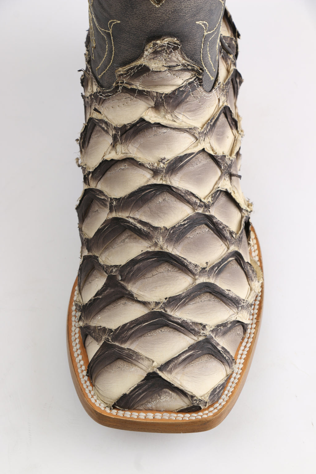 Chero's Premium Exotic Pirarucu Ivory Shadow