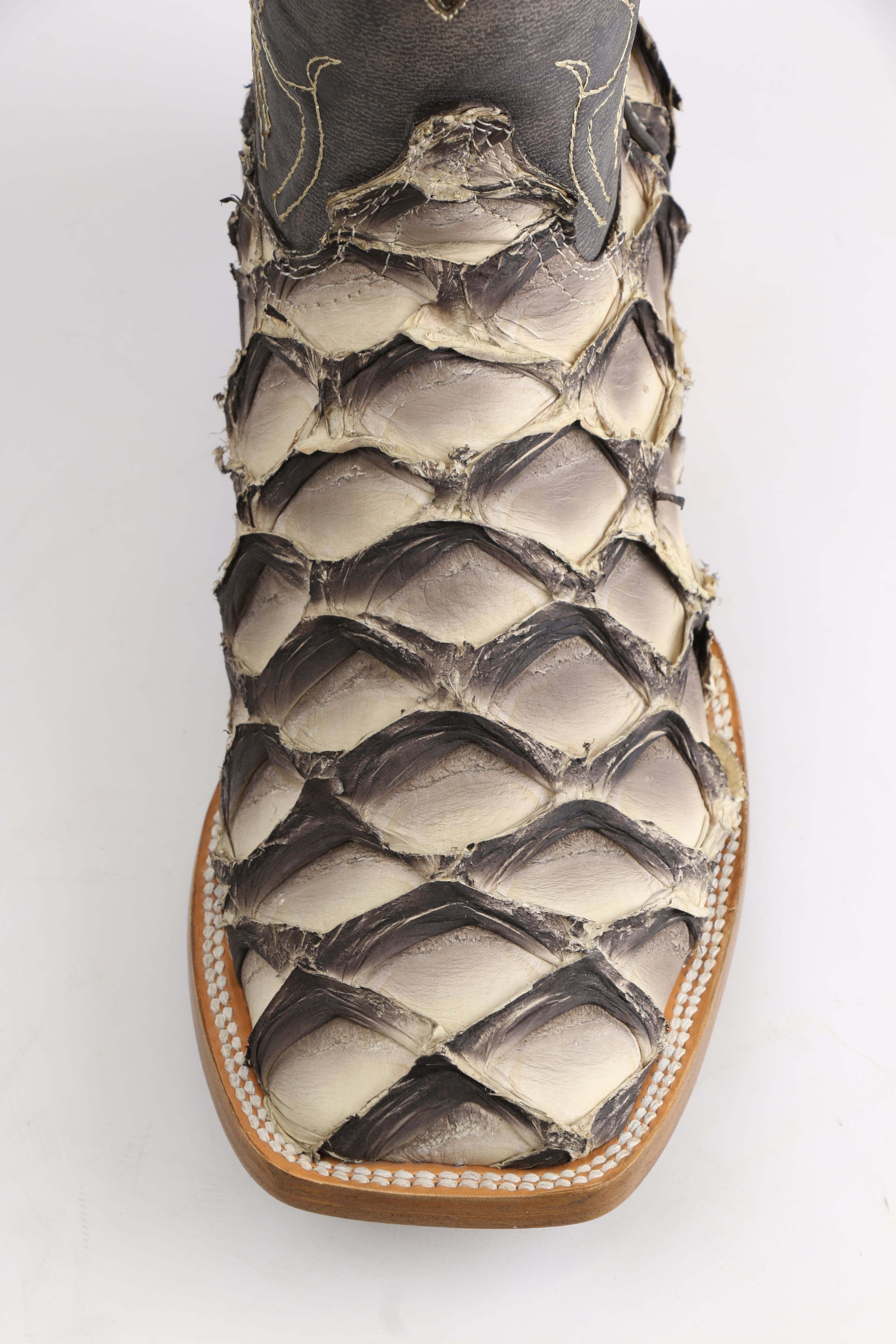 Chero's Premium Exotic Pirarucu Ivory Shadow