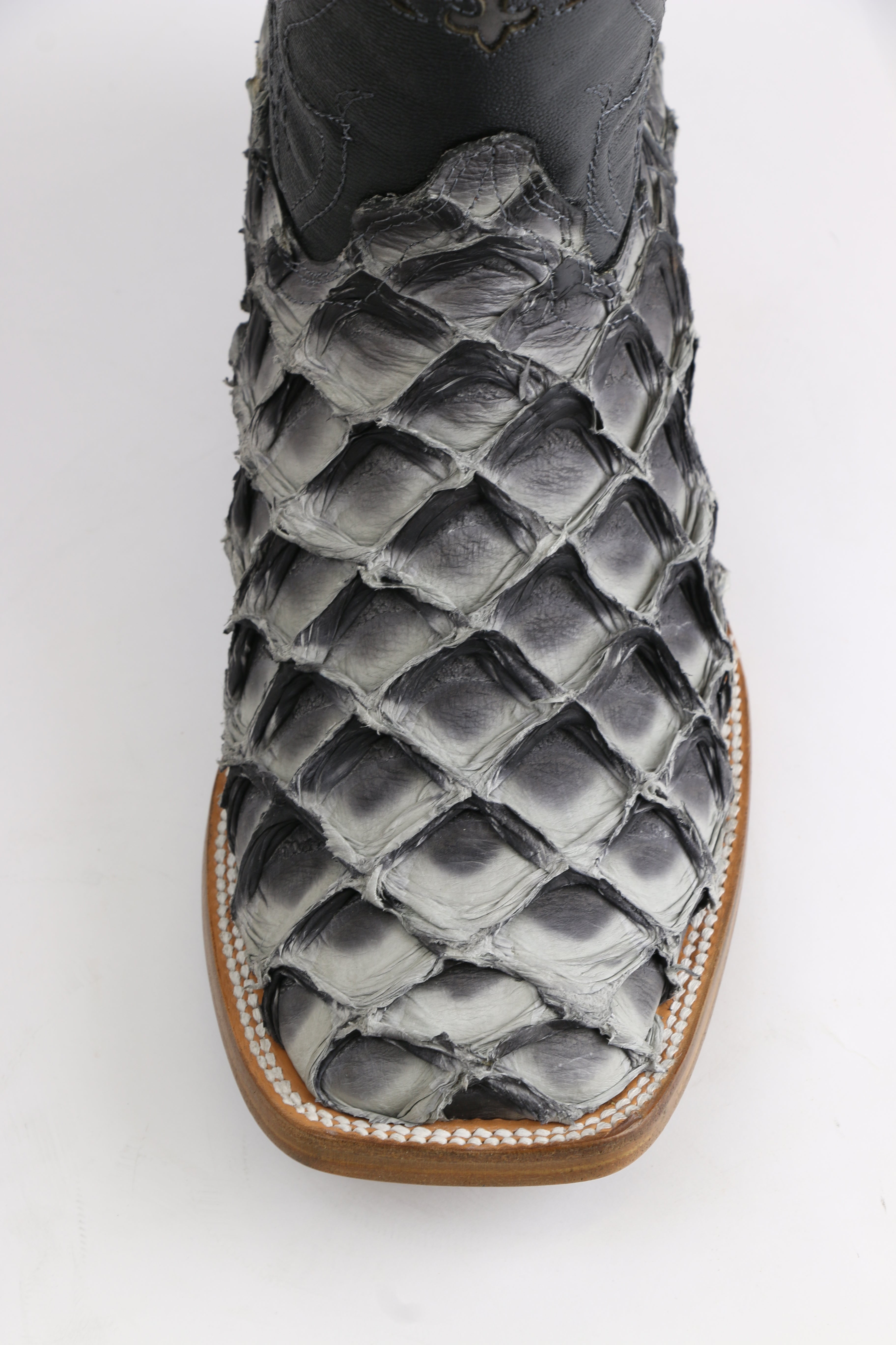 Chero's Premium Exotic Pirarucu Mockingbird