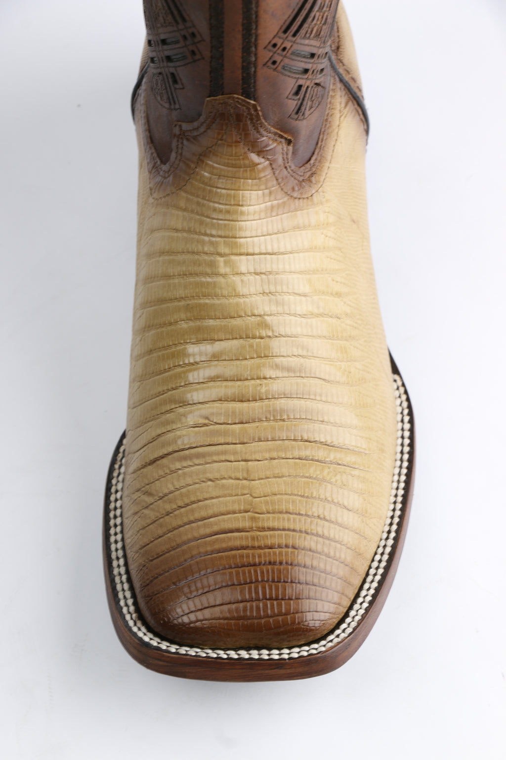 Chero's Premium Exotic Teju Lizard Sand