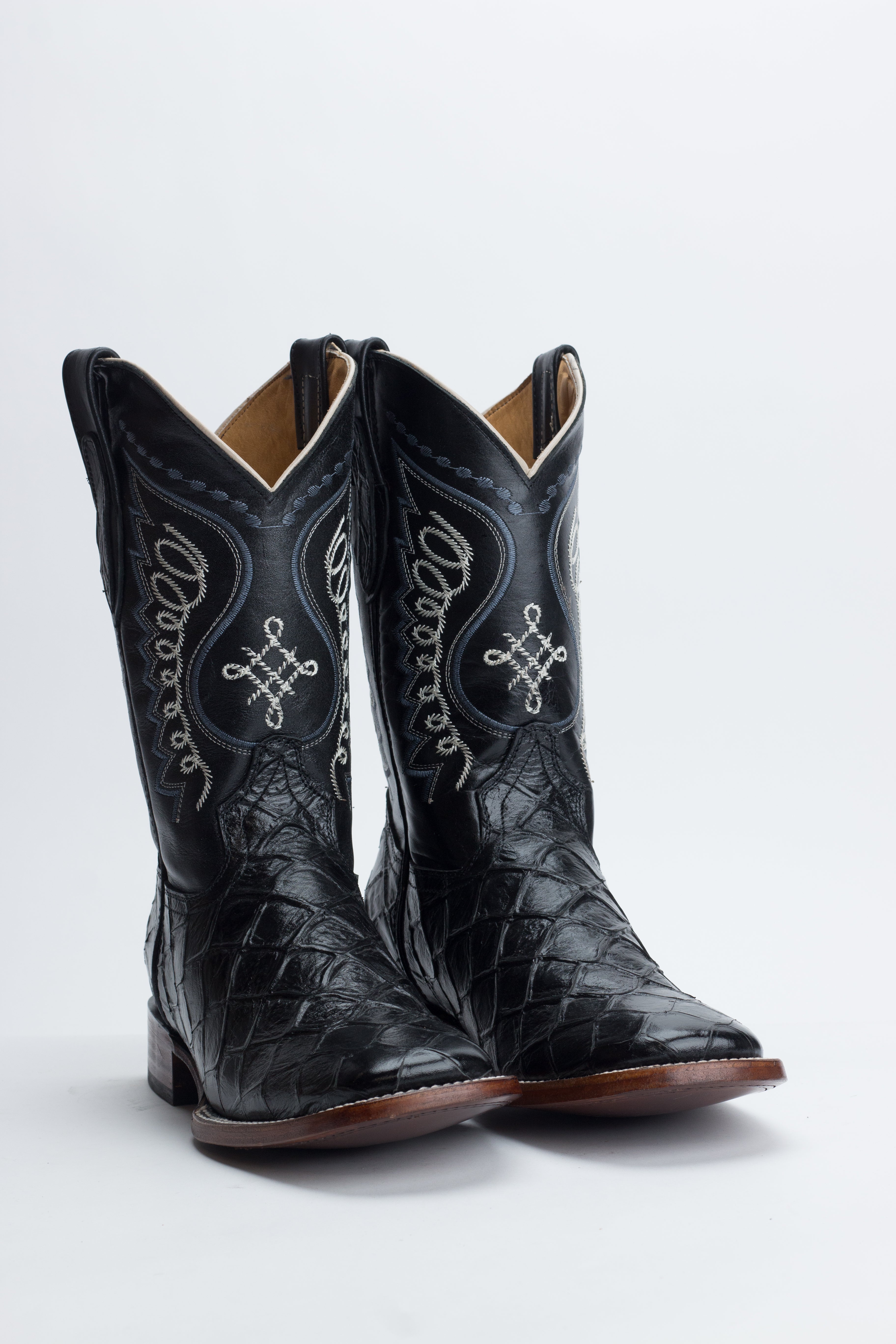 5 Ranch Faux Pirarucu (Printed Cowhide) - Black