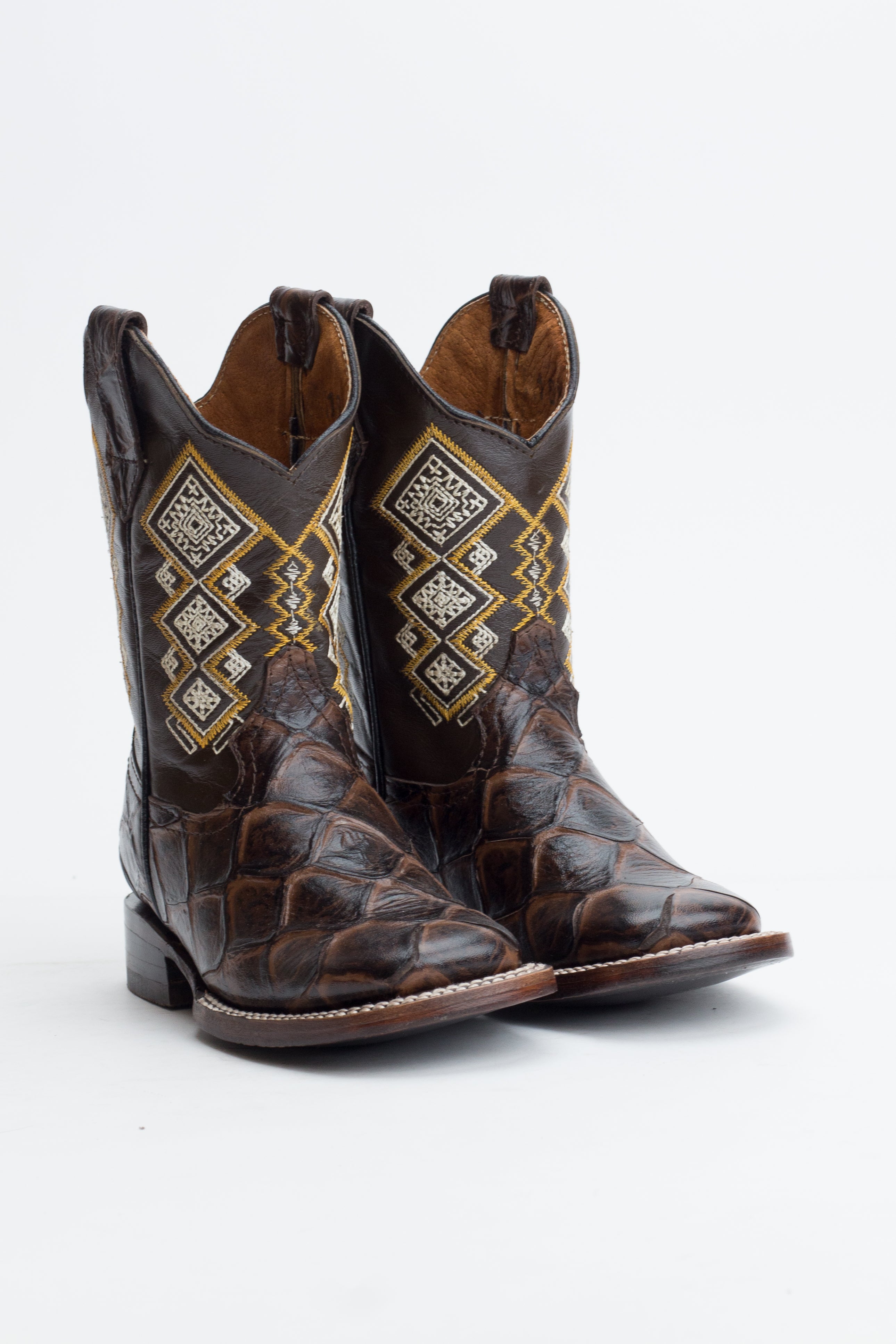 El Gran Potrillo Boys Little Kids Pirarucu Print Brown