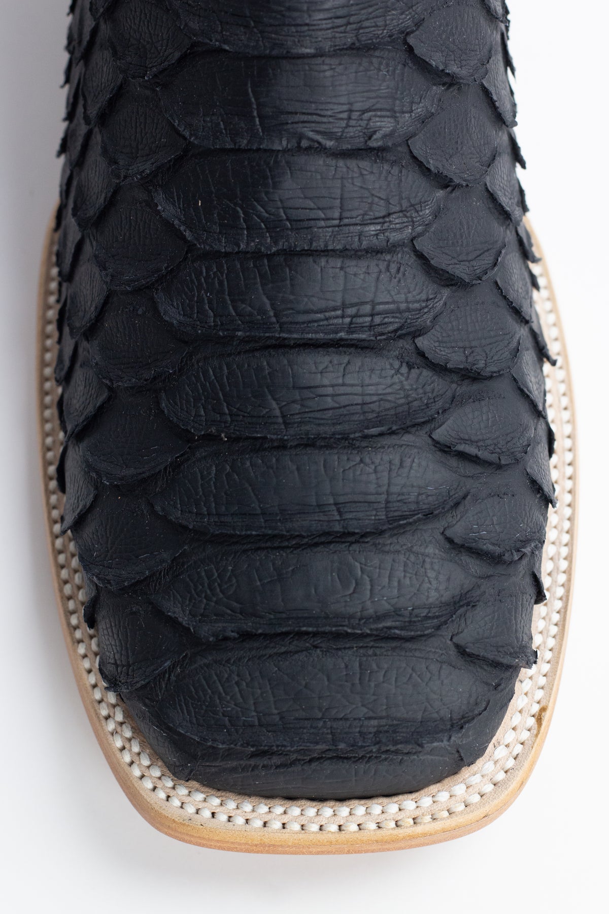 Chero's Faux Jumbo Snake (Leather Print) - Matte Black