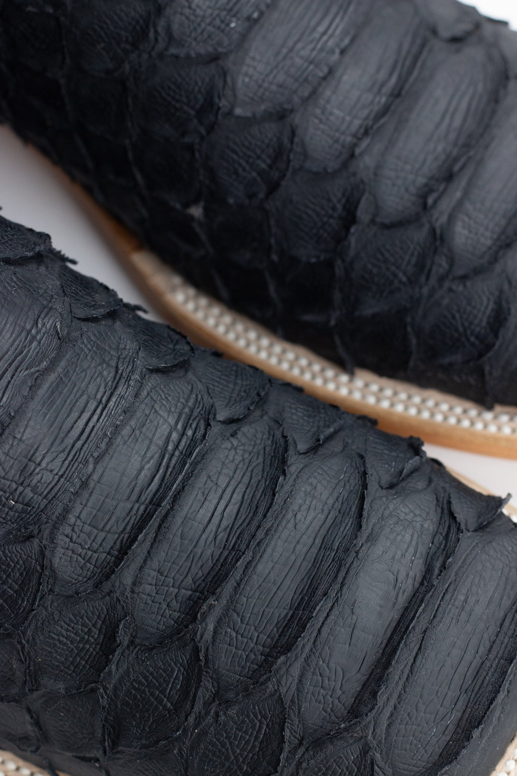 Chero's Faux Jumbo Snake (Leather Print) - Matte Black
