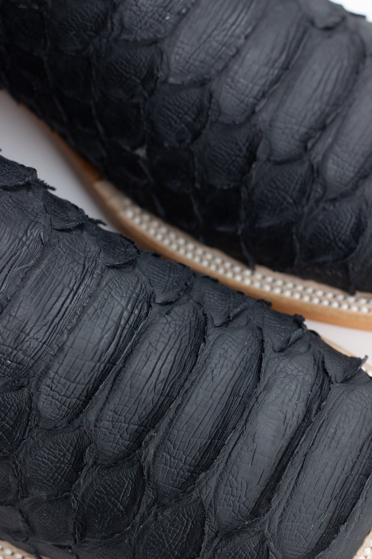 Chero's Faux Jumbo Snake (Leather Print) - Matte Black