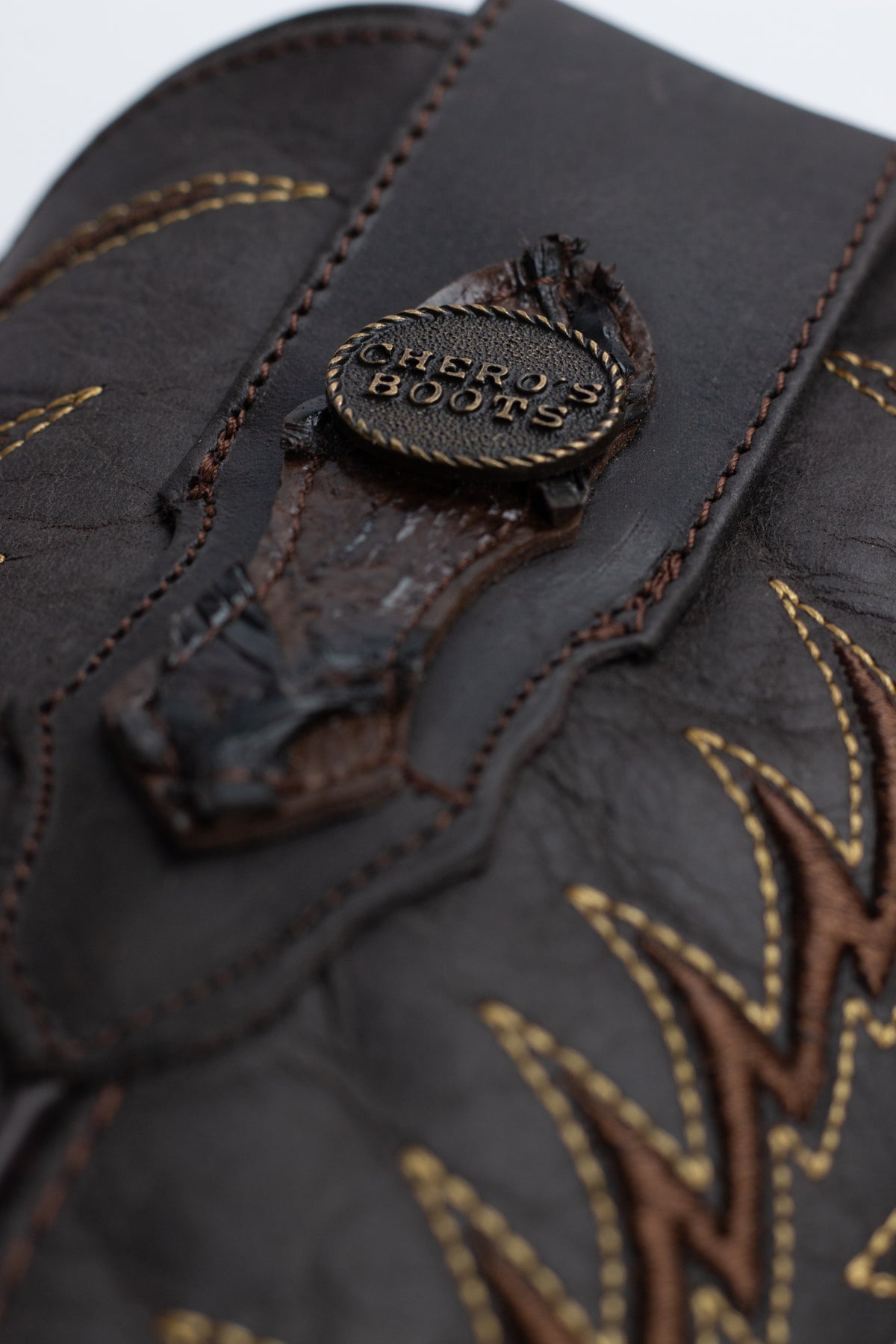 Chero's Faux Big Bass (Leather Print) - Gloss Brown