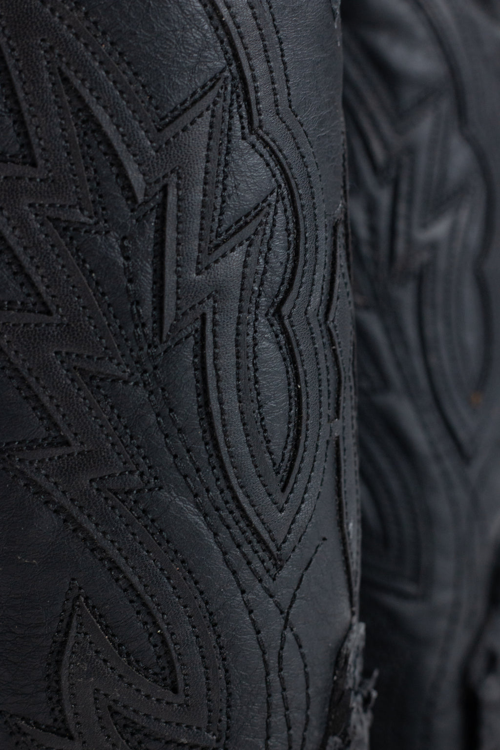 Chero's Faux Big Bass (Leather Print) - Matte Black