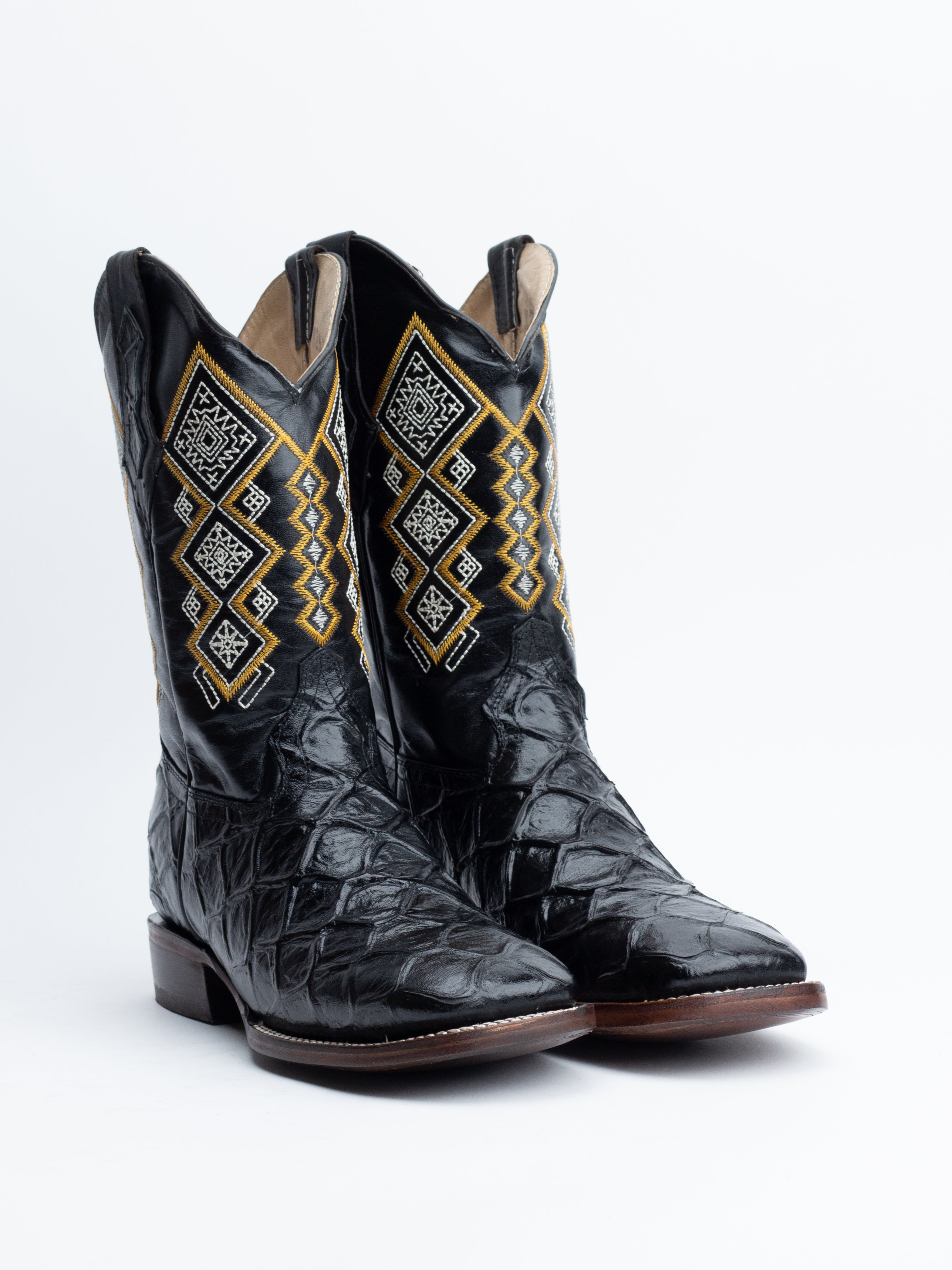 El Gran Potrillo Big Kids Faux Pirarucu (Printed Cowhide) - Black with Gold Stitching